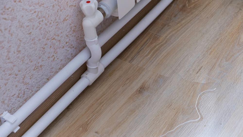 How can I tell if a pipe bursts